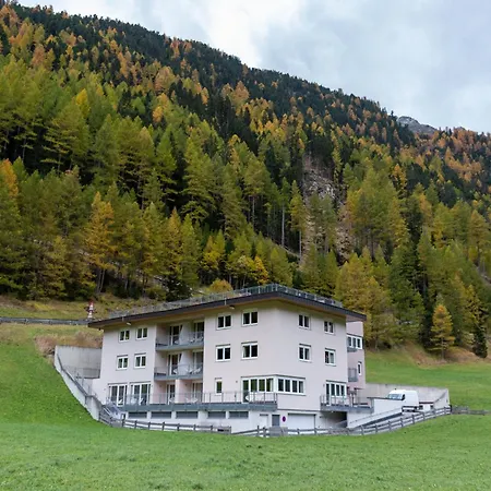 International House Superior Zw 11 Apartment Solden