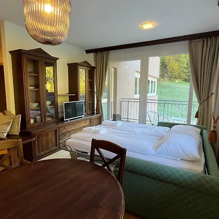 International House Superior Zw 11 Apartment *